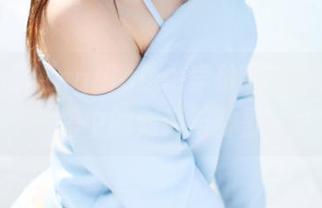 美媛馆 - AngelaLee李玲与修女：那套图中的对话与静默
