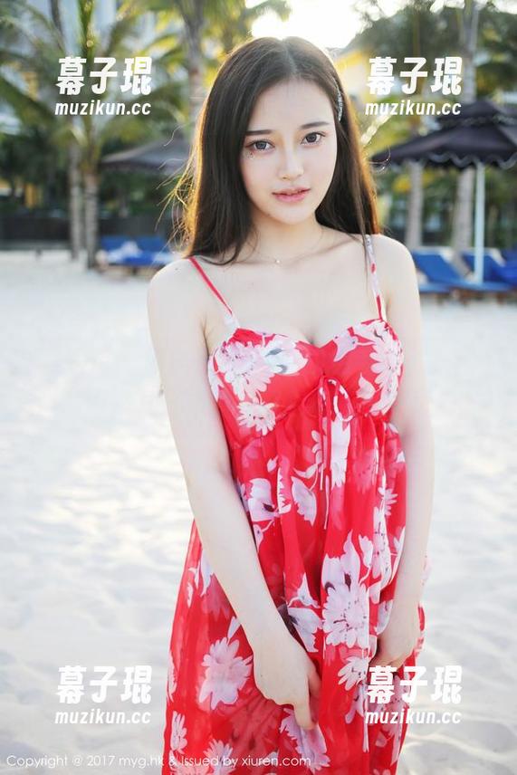 美媛馆 - 糯美子Mini穿粉色毛衣，美图再添几分娇羞，我也有点小妒忌