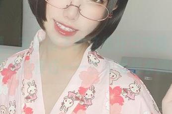吐个槽，芋圆侑子的这组狂三美图，让我忍不住想模仿——去哪里找衣服啊...
