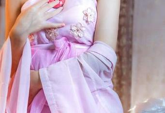 萌芽儿o0的写真集：穿着麻衣学姐的JK，资源数不胜数，来找找看吧！