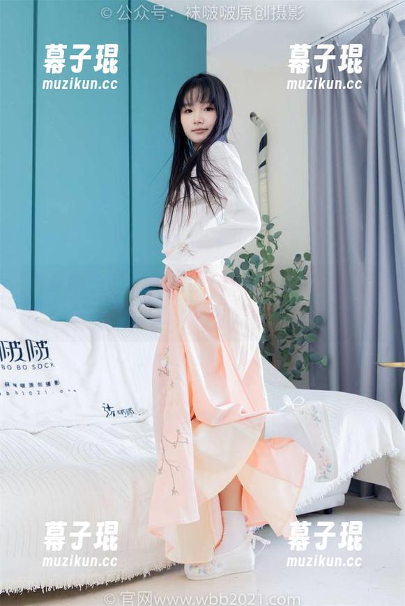 袜啵啵-稚予 袜啵啵 - 稚予说穿Vans能吸引灵魂伴侣,图包里就有她的亲身试验!