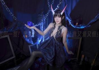 美图一览！里见年一的粉色女仆让我又爱又恨！