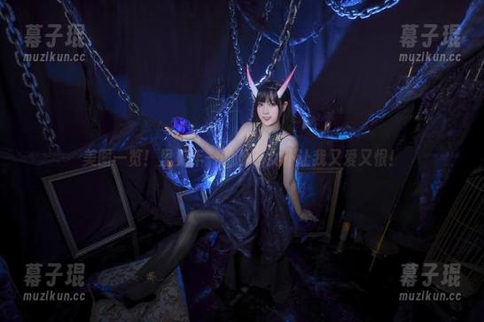 美图一览！里见年一的粉色女仆让我又爱又恨！
