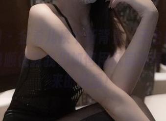 微密圈 - 金希儿换个新背景，天台的原图和图包顺便教我们如何用风扇演绎清风徐来的美感！