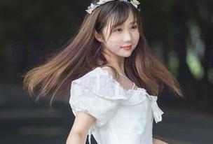 老实说，镜酱的御姐图库让我觉得自己也好像变聪明了些