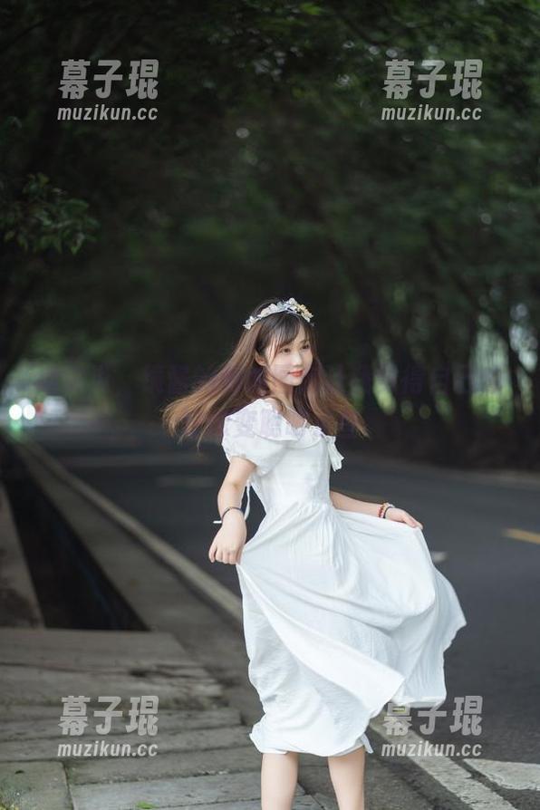 老实说，镜酱的御姐图库让我觉得自己也好像变聪明了些