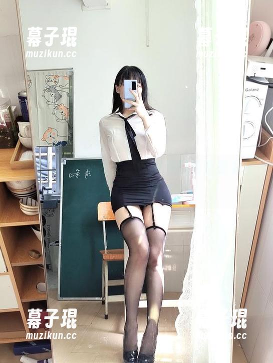 有些阿九从不咕咕，这制服图包真是太挠痒痒了，最新出炉
