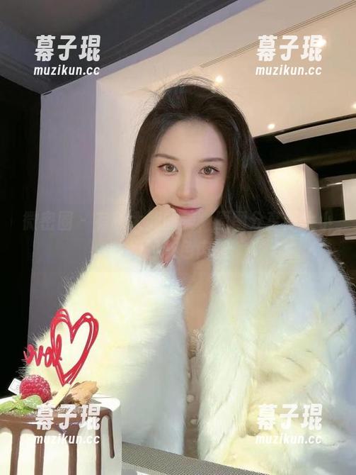 微密圈 - 有种大胆的美，原图分享陈大小姐的灰色肉腿