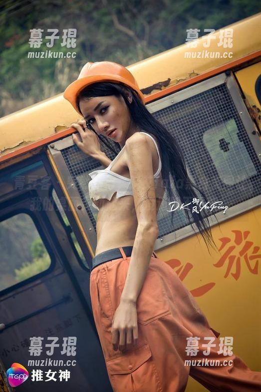 青豆客 - 突然觉得，晓艾fafa黑白美图让我的桌面灵动起来，没道理不喜欢！