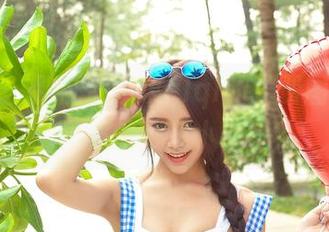青豆客 - 别低估琪琪qlql的免费图册，少女里竟然藏些小心机？